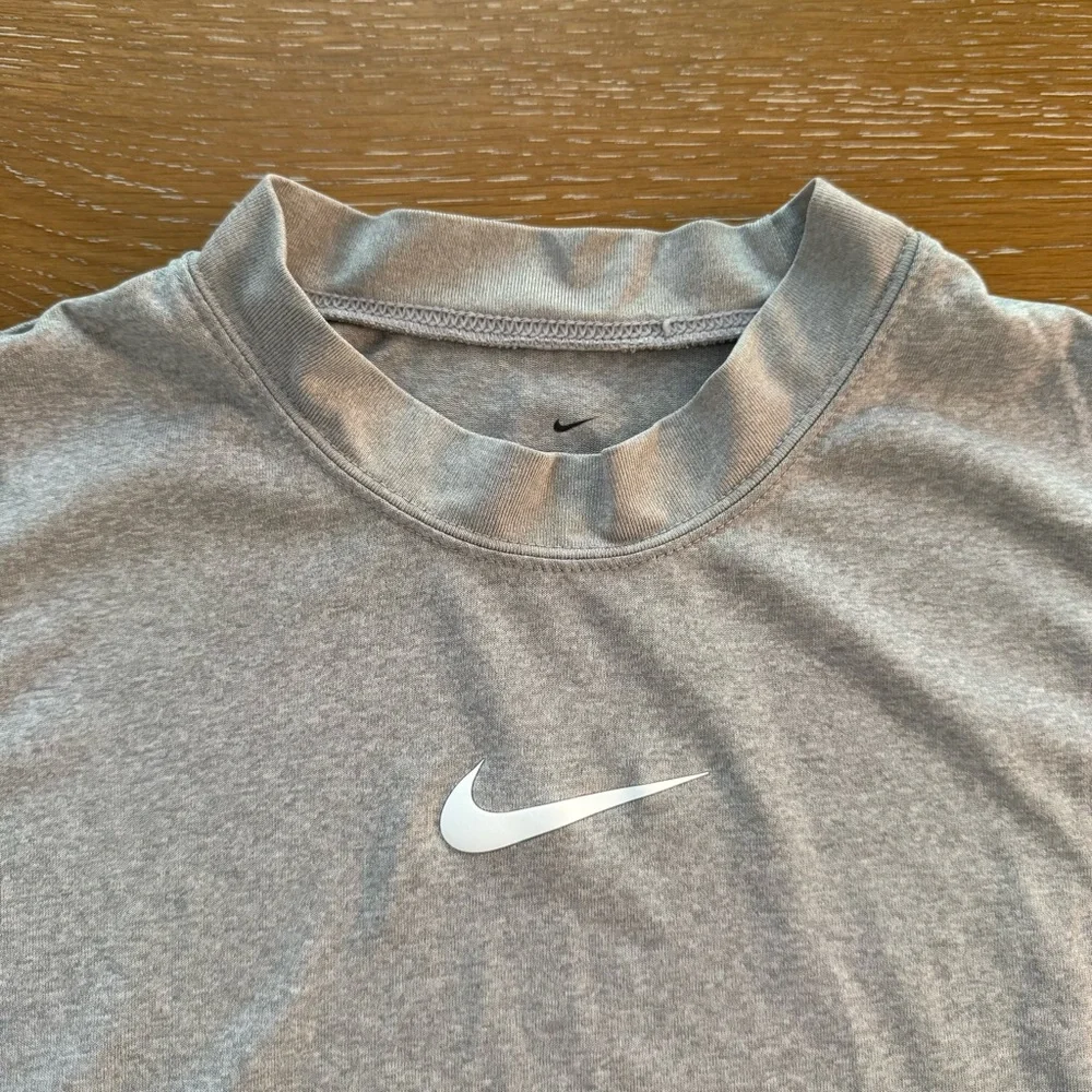 Nike Dri-Fit Gray Fitted Muscle Activewear Tee Short Sleeves size S - Picture 3 of 3